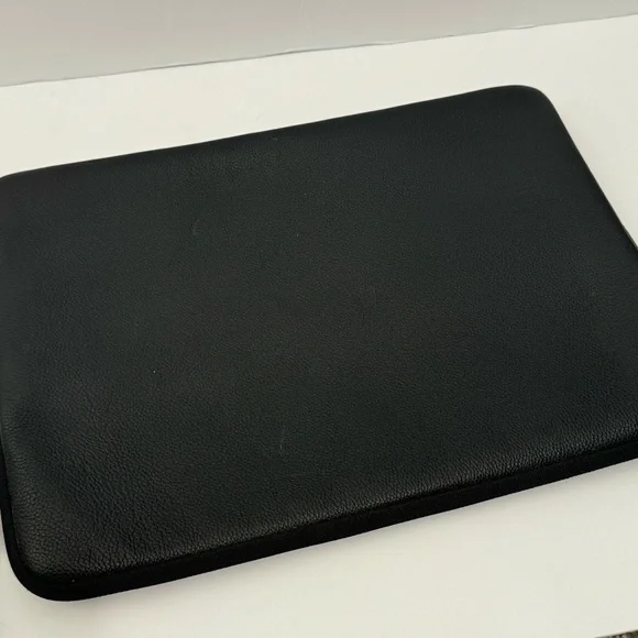 Kate spade black pebbled tablet case - Picture 4 of 6